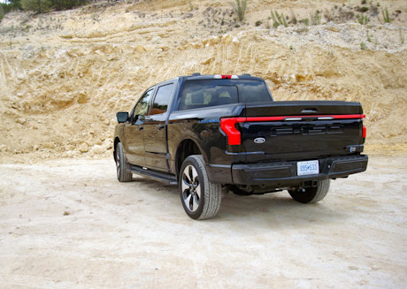 Editorial 2022 ford f 150 lightning 06 bc fr