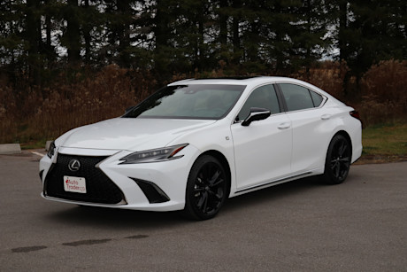 Editorial 2025 lexus es 350 td jm 250106 40