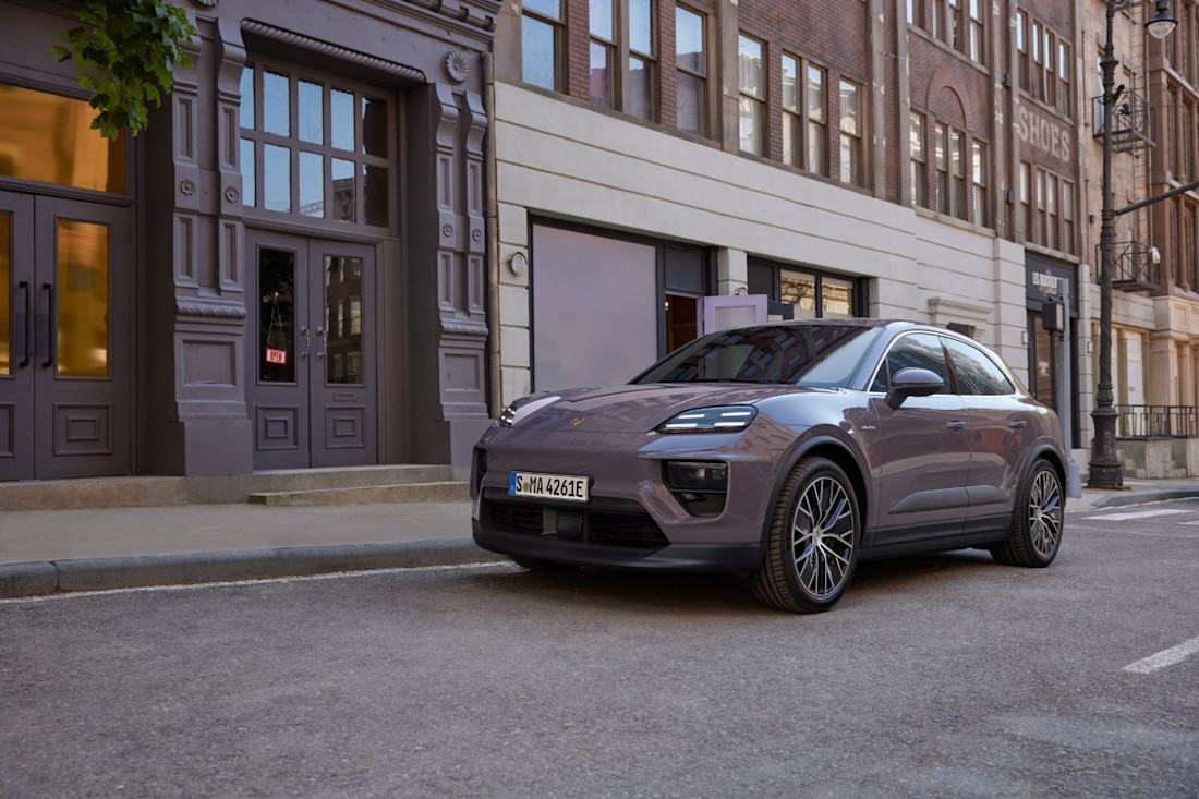 Macan Electric 4 front