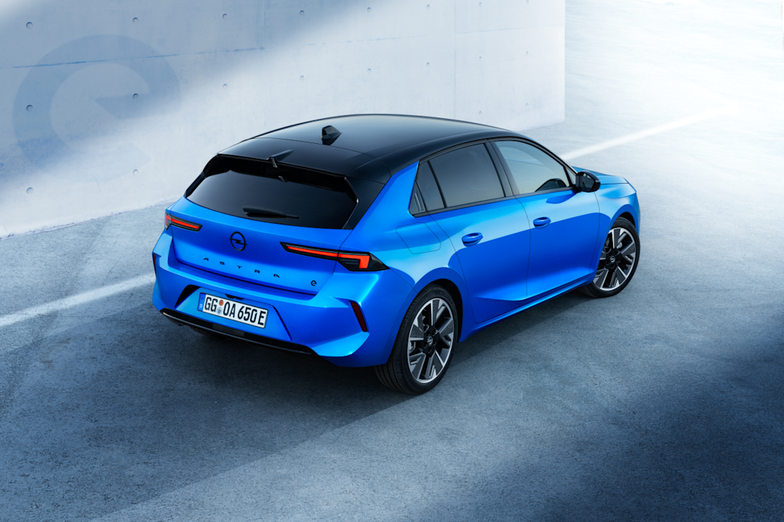 Opel Astra Electric: bestseller in versione completamente elettrica
