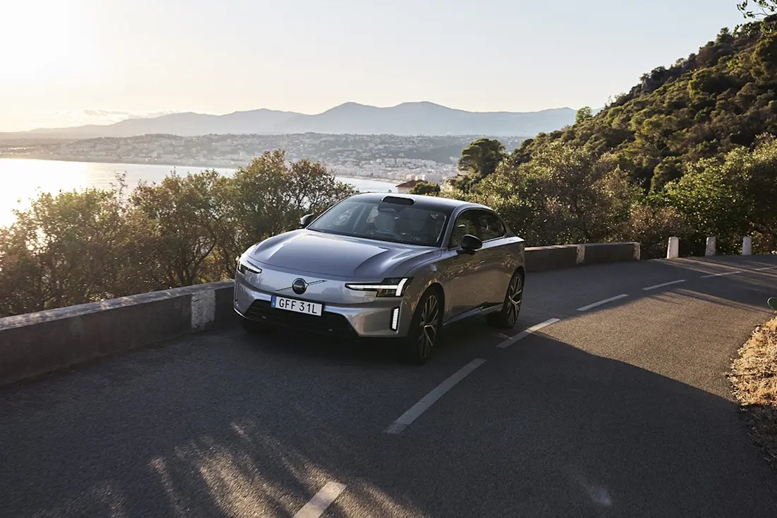 BEBE20251023 Volvo ES90 05