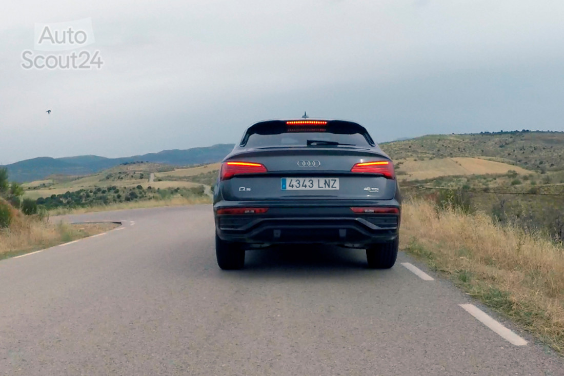 FT_20_audi_q5_SB_40TDI_rodando culo4.jpg