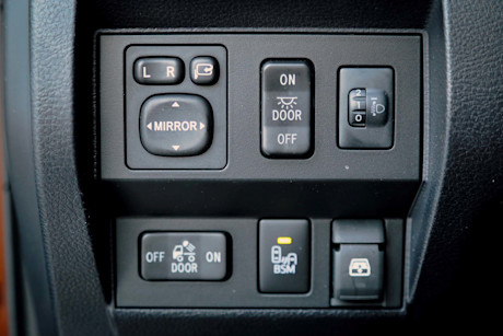 Editorial 2017 toyota tundra 4x4 crewmax platinum 26 ts