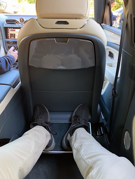 Editorial 2023 bentley bentayga 33 sb