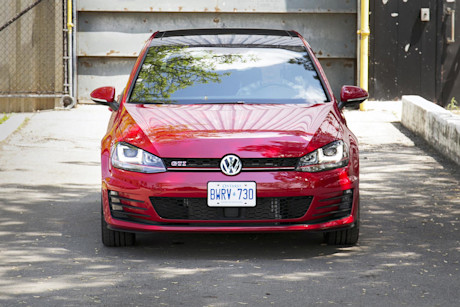 Editorial 2015 volkswagen gti 5 door performance package jw 02