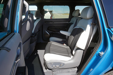 Editorial 2024 kia ev9 fd 230912 20 jl