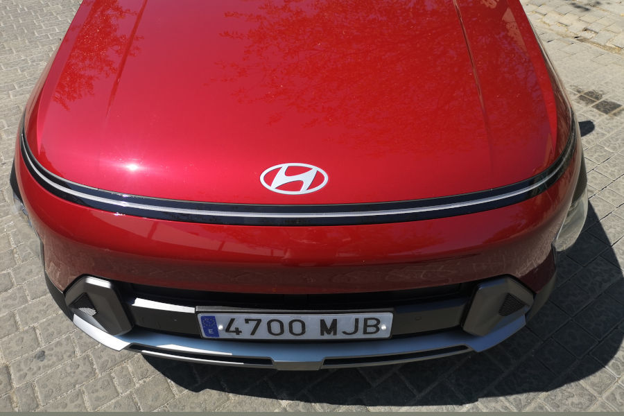 hyundai-kona-2023-1-0-mhev-tecno-review-autoscout24 (33).jpg