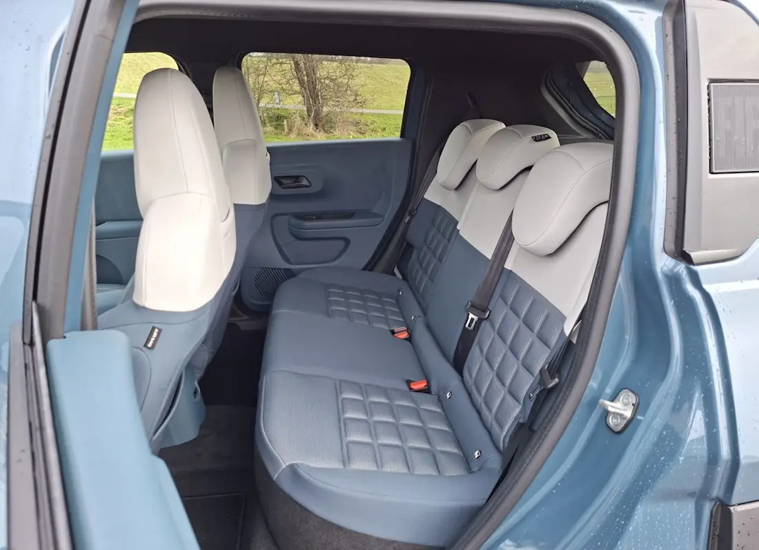 Fiat Grande Panda Hybrid 4