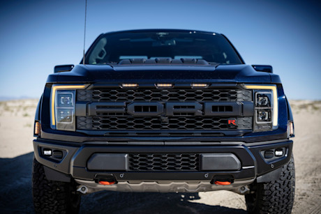 Editorial 2023 f 150 raptor r exterior  antimatter blue  07