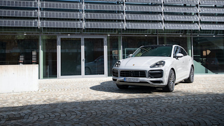 Cayenne-E-Hybrid1