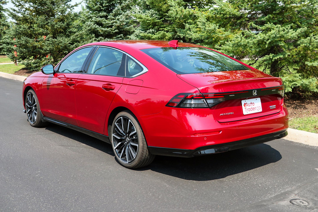 Editorial 2023 honda accord hybrid touring td 230929 10 jm