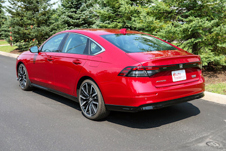 Editorial 2023 honda accord hybrid touring td 230929 10 jm
