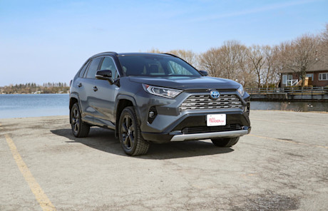 Editorial 2021 toyota rav4 hybrid xse technology 06 jm