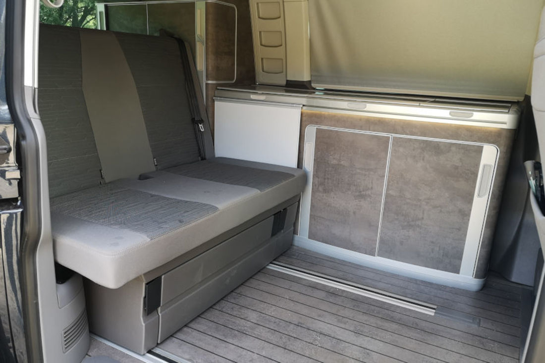 Volkswagen-california-ocean-2023-autoscout24 (10).jpg