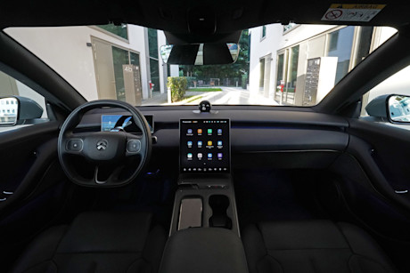 6 nio-et5-touring-2026-cockpit