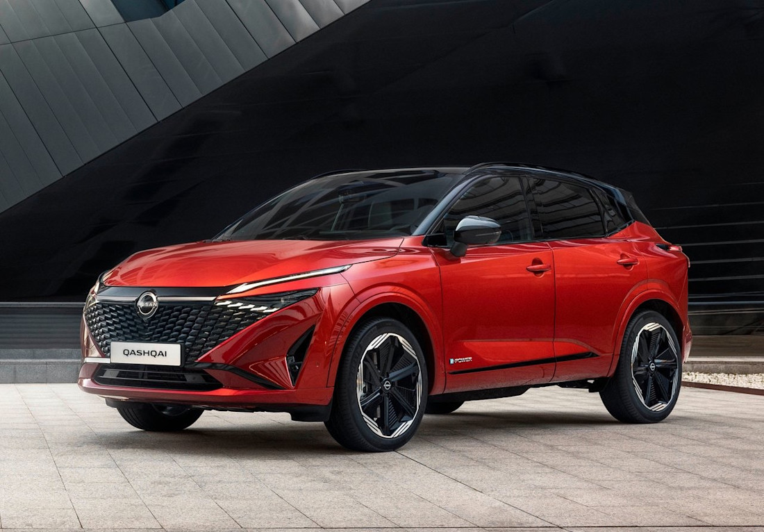 Nissan-Qashqai-2025-frontale Seitenansicht