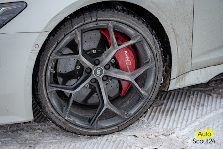 audi-rs-6-performance-2024-front-bremse