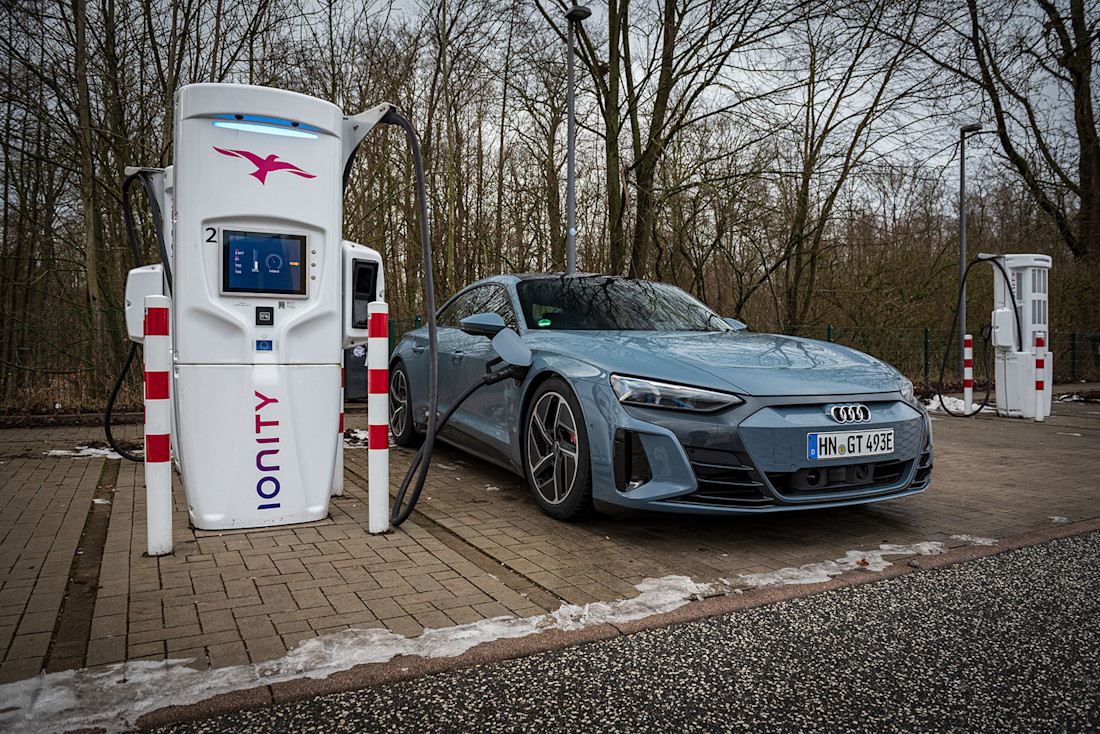 Ladeinfrastruktur wächst - dennoch mahnt der VDA