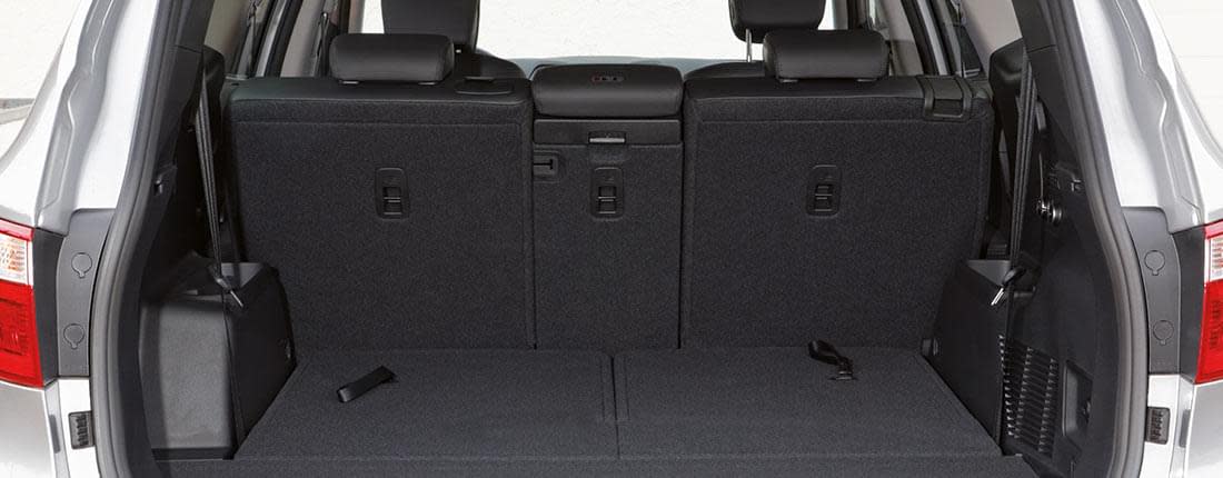 hyundai-grand-santa-fe-l-02