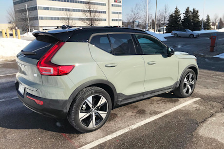 Editorial 2021 volvo xc40 recharge 03 pb