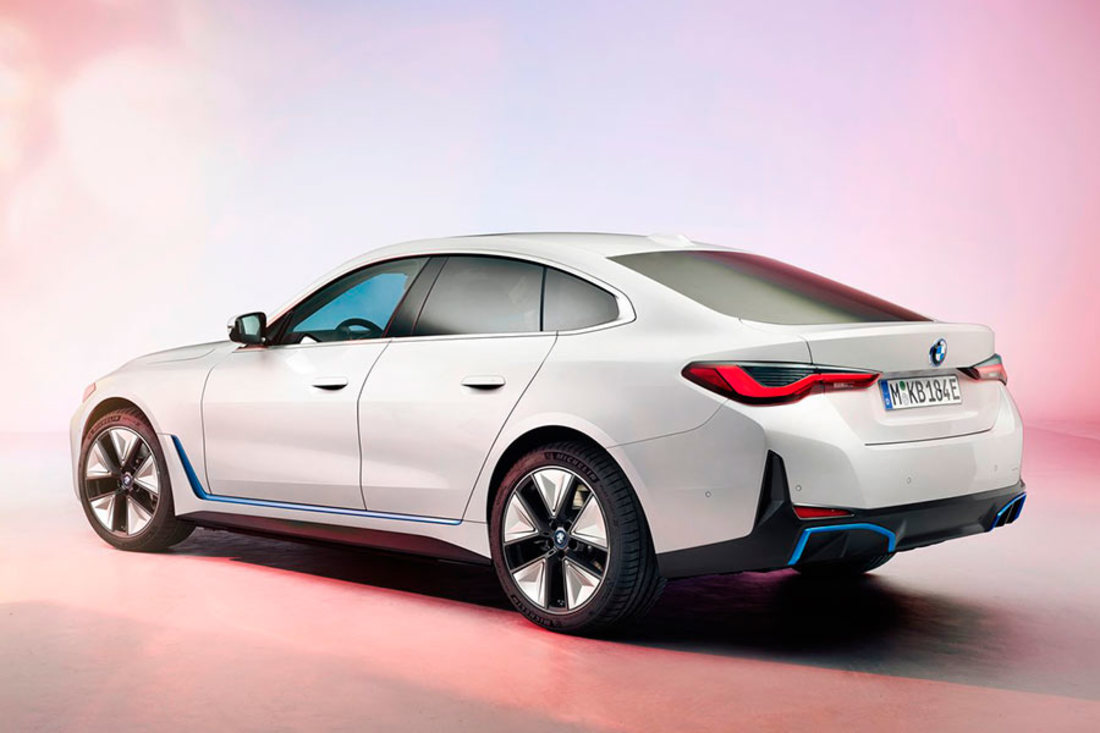 BMW-i4-2022-1280-04.jpg
