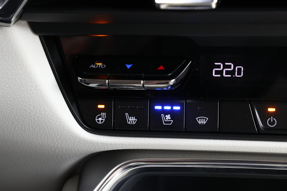 mazda-cx-60-volvo-xc60-2022-4.jpg