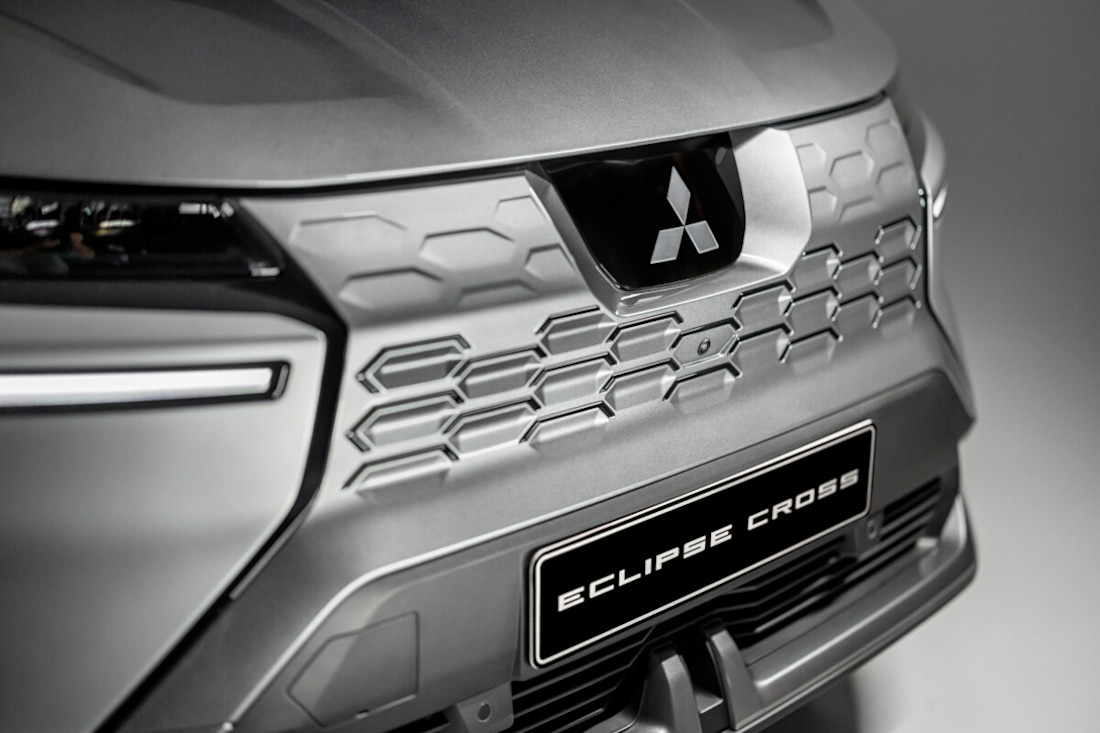 Eclipse Cross_018.jpg