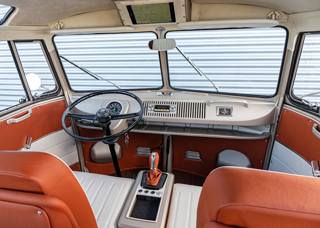 Volkswagen-e-Bulli_Concept-2020-1280-07.jpg
