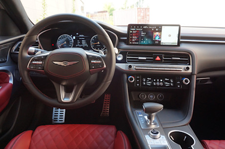 Editorial 2025 genesis g70 jl 21