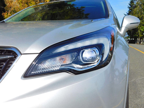 Editorial 2019 buick envision premium ii 10 sh