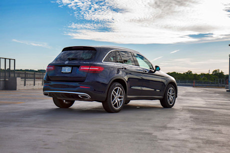 Editorial 2019 mercedes benz glc 300 09 lw