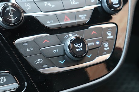 2025 Chrysler Grand Caravan Review Image