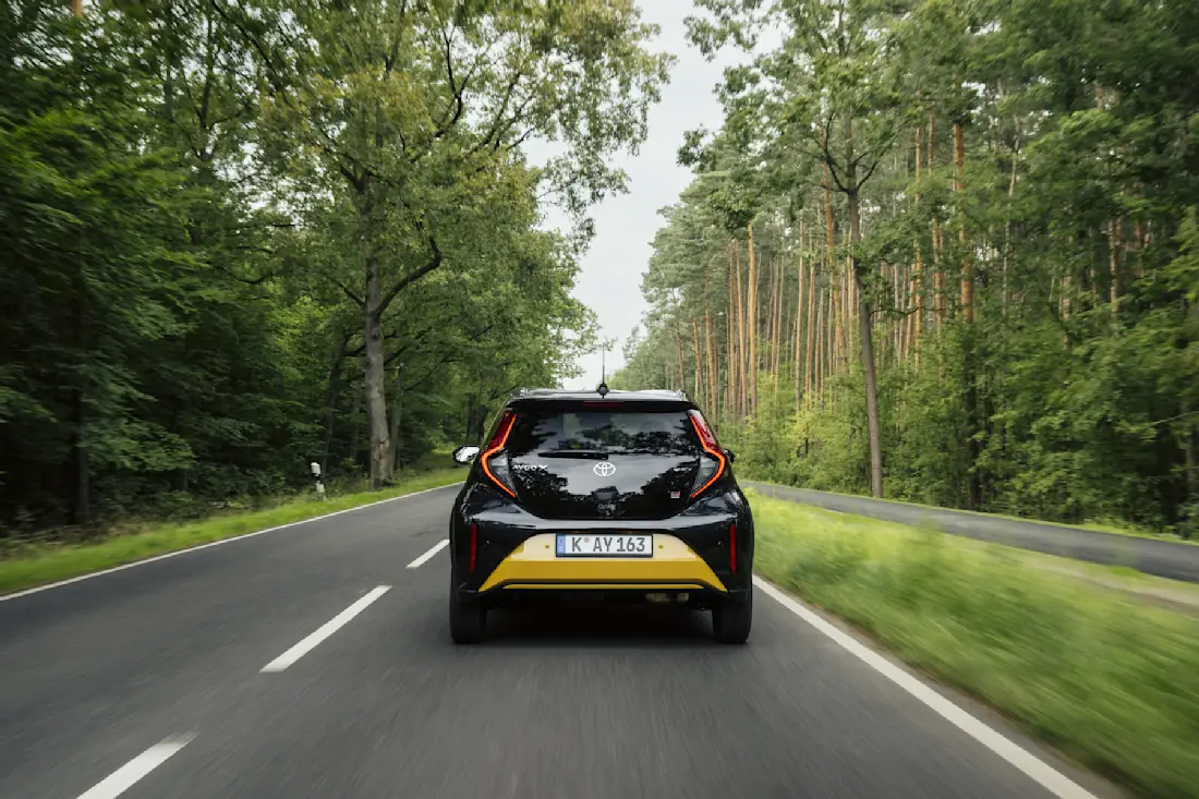 1920 2025 aygoxgrsport hybrid mustard dynamic 0012