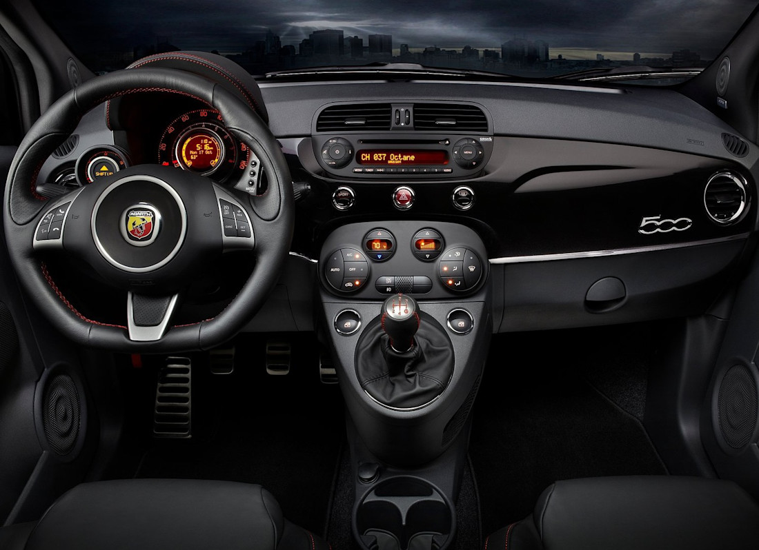 fiat-abarth-500-interieur