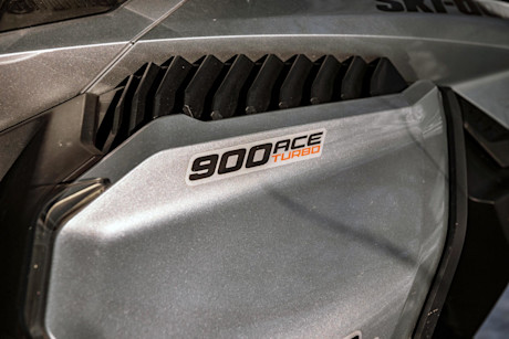 Editorial snowmobiling 101 13 dw