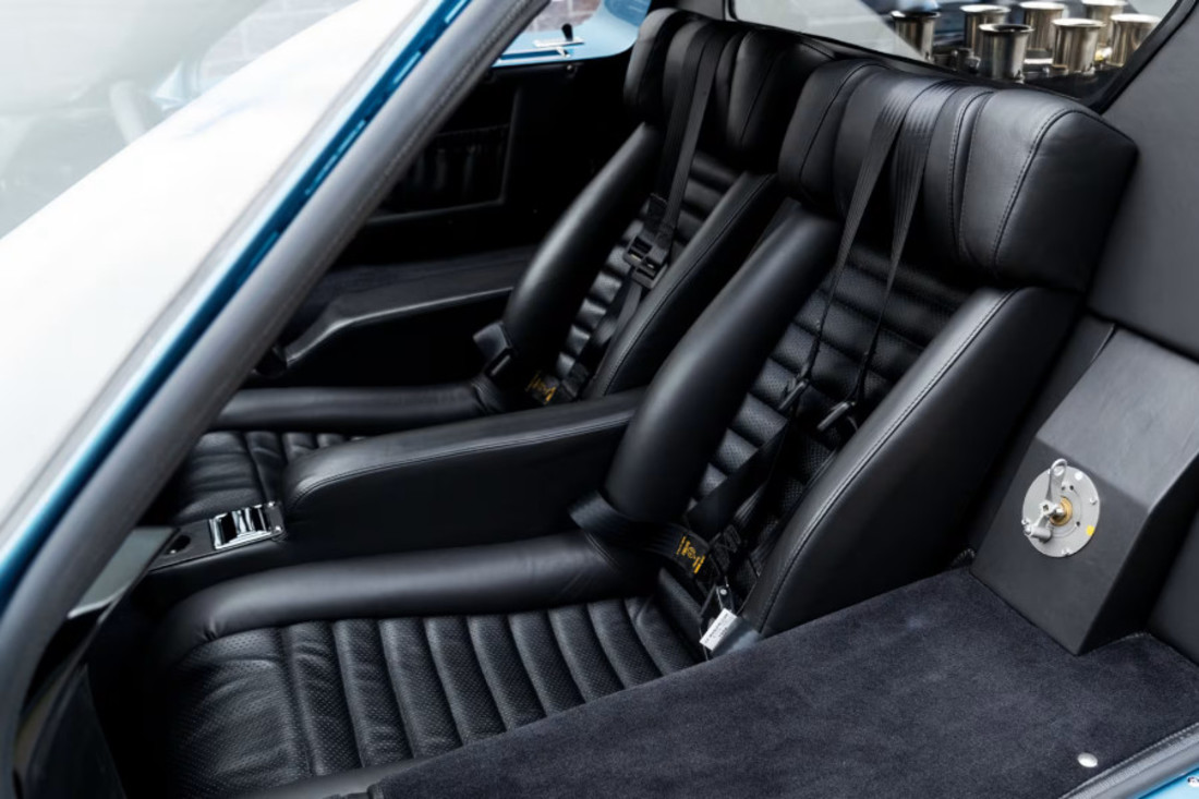 Ford-GT40-MkI-11966-autoscout24 (11).jpg