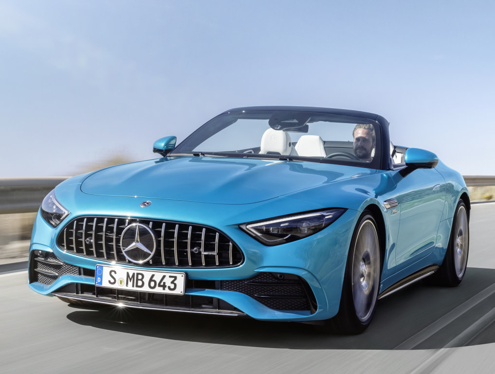 Hoe Mercedes een auto zuiniger maakt door ’m méér cilinders te geven