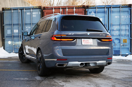 Editorial 2023 bmw x7 xdrive40i 08 jl