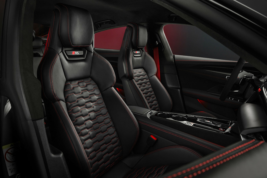 Audi-RS-e-tron-GT-2024-interior (3).jpg