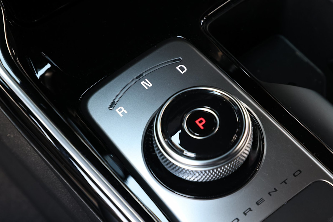 mazda-cx60-kia-sorento-2022-5.jpg