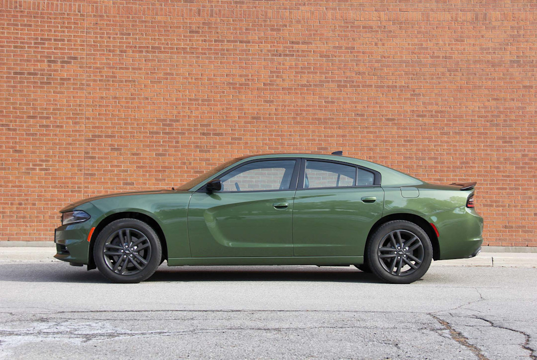 Editorial 2019 dodge charger sxt awd 07 dw