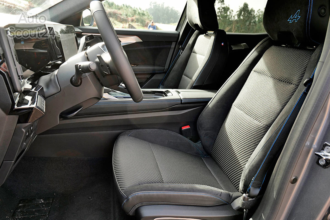 Video prueba Renault Austral HEV 2023 interior Ruben Fidalgo AS24 (16).jpg