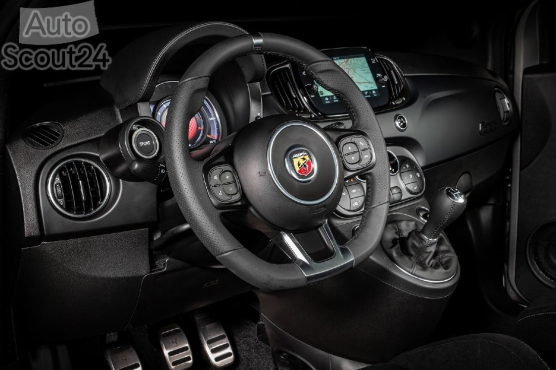 Fiat-F595_Abarth-2022-1280-12 (1).jpg