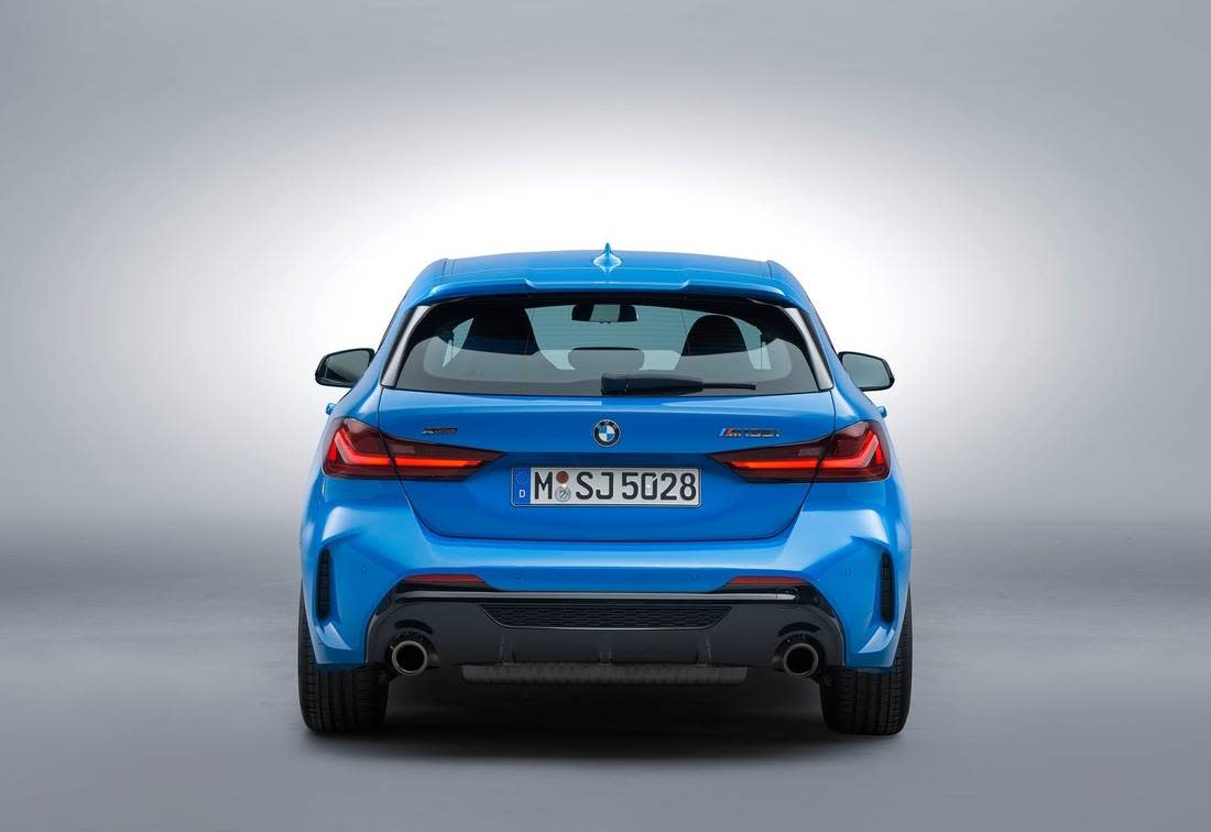 5jDC3gxDZnH7ChbG3V0JrU-a76cec1c6fbaf02eca490b38ae5027cf-bmw-135-back-1100