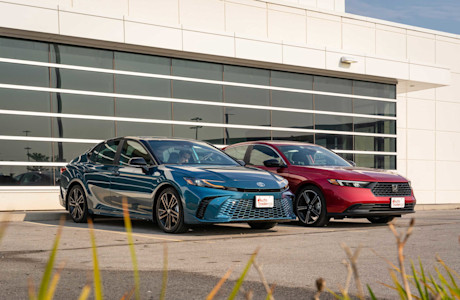 Editorial 2025 toyota camry vs honda accord comp jw 240918 2