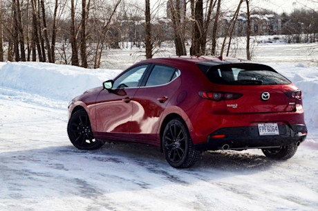 Mazda3 Sport AWD contre Subaru Impreza 2020 : match comparatif Image