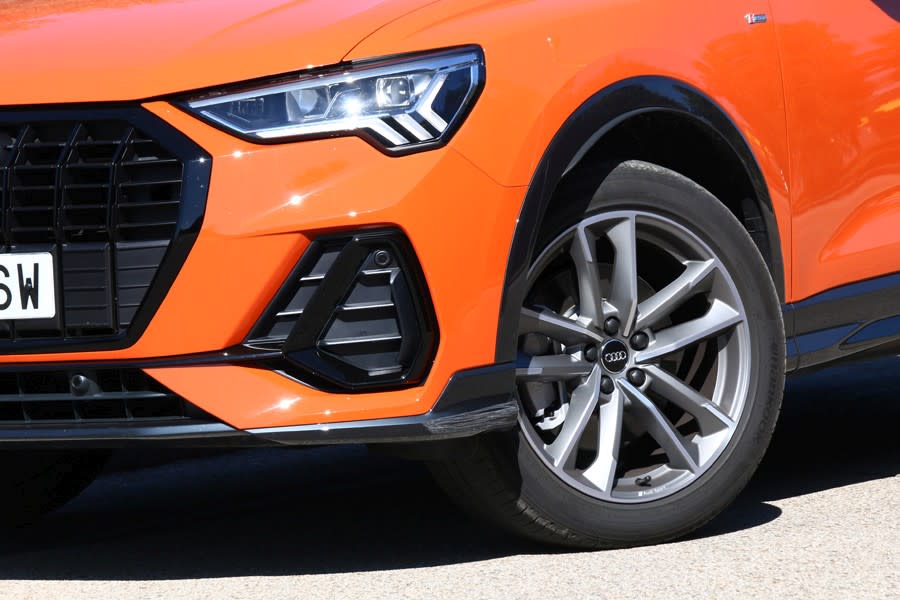 audi-q3-26.jpg