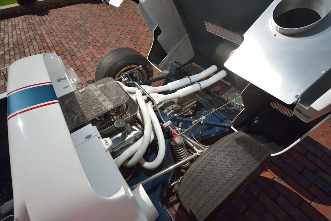 Ford-GT40-Roadster-Prototype-1965 (1).jpg