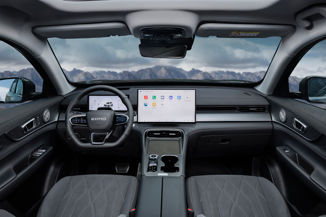 EBRO-s800-interior (1).jpg