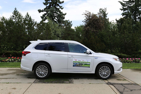 Editorial 2019 mitsubishi outlander phev gt 4wd 04 ts
